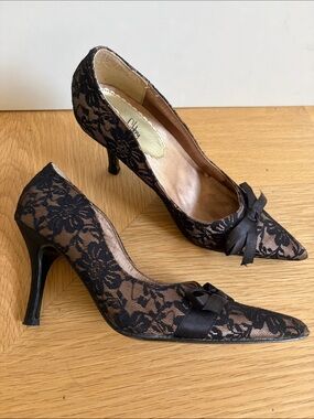 Sam & Libby Black Lace Pointed Toe Heels with Bow